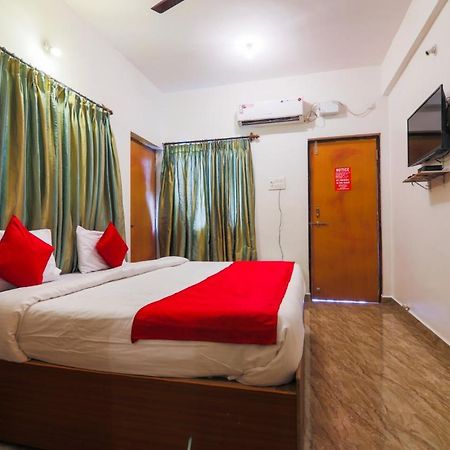 Fullmoon Beach Place Candolim Extérieur photo