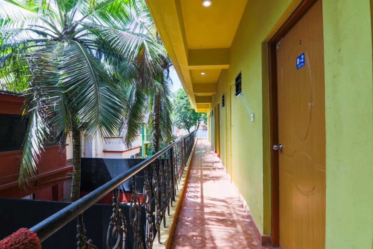 Fullmoon Beach Place Candolim Extérieur photo