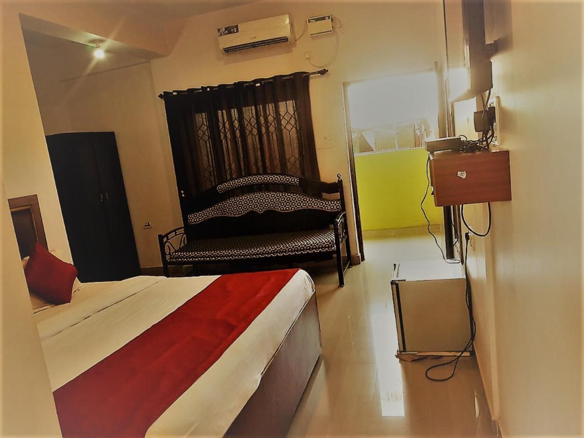 Fullmoon Beach Place Candolim Extérieur photo